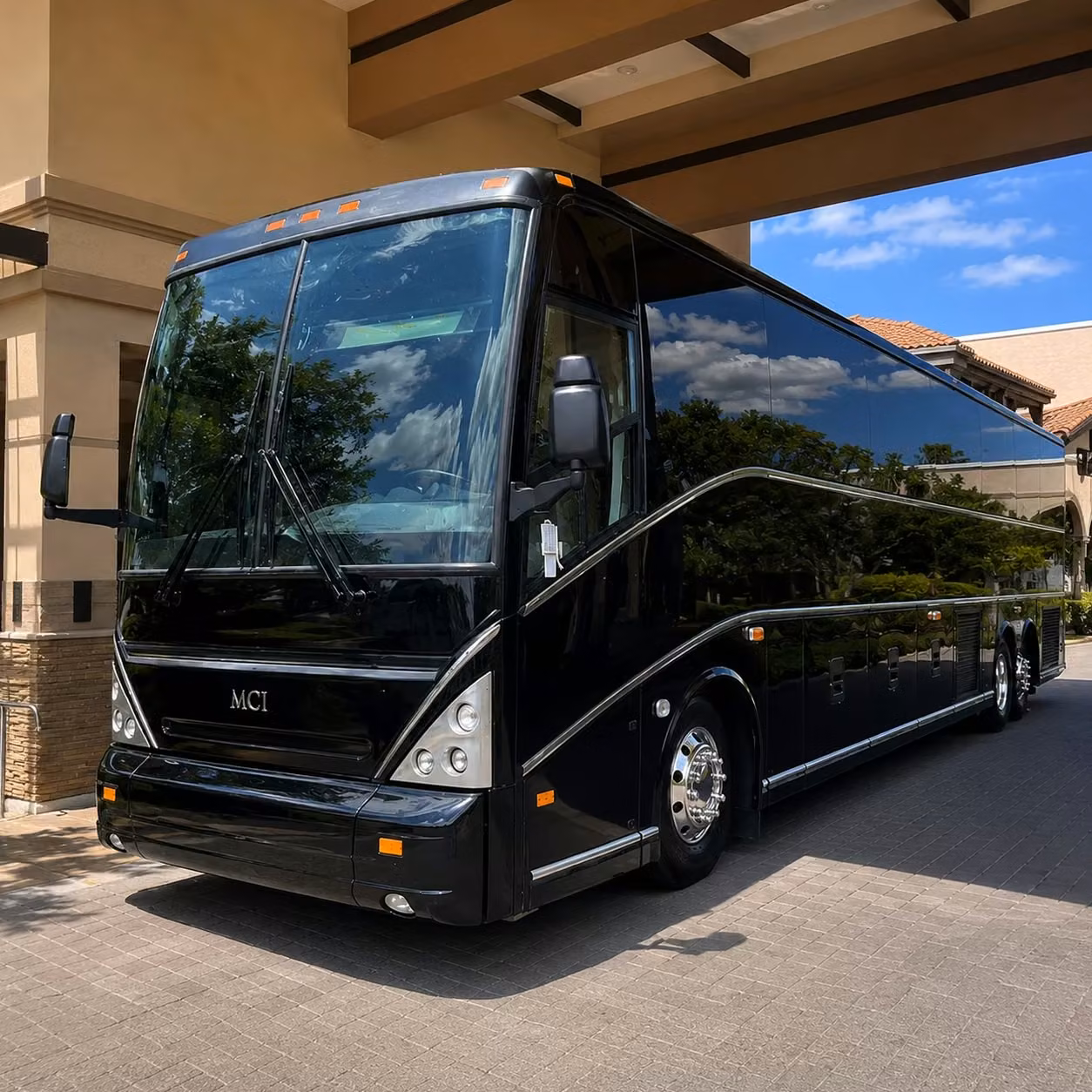 employee shuttle services between downtown long beach and transit hubs