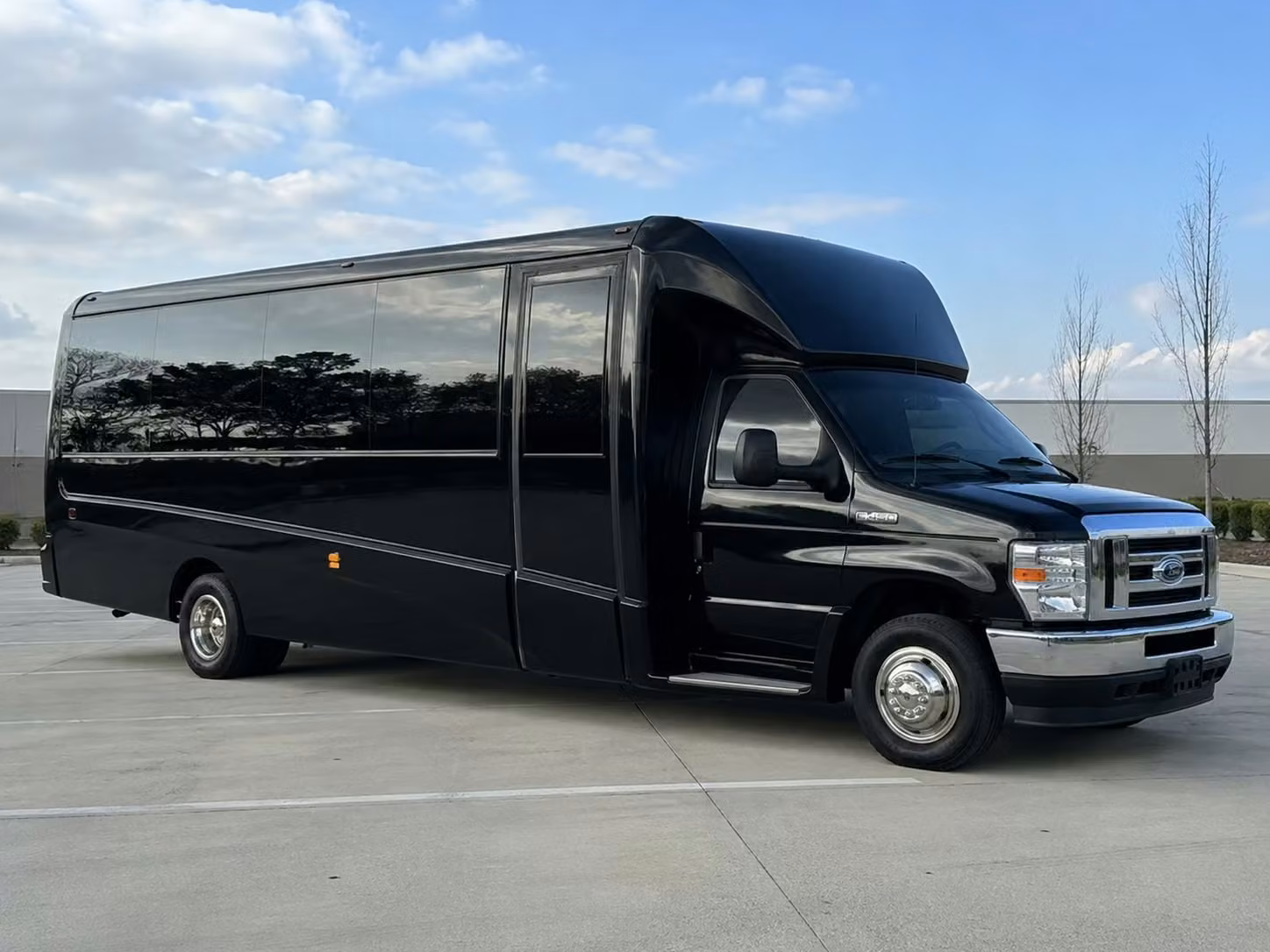 long beach 15 passenger minibus rental